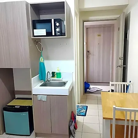 Urban Deca Edsa Shaw Cozy Getaway